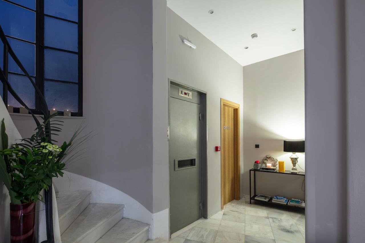 The Vault Athens Hotel ภายนอก รูปภาพ